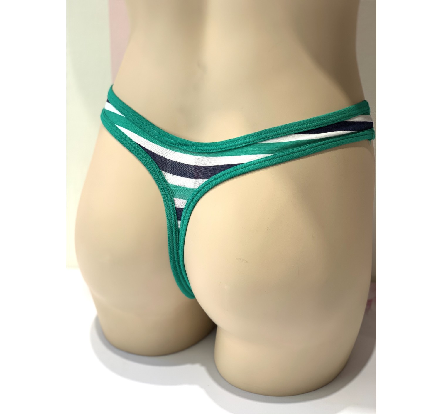 Трусики полосатые стринги Victoria’s Secret PINK Thong panty