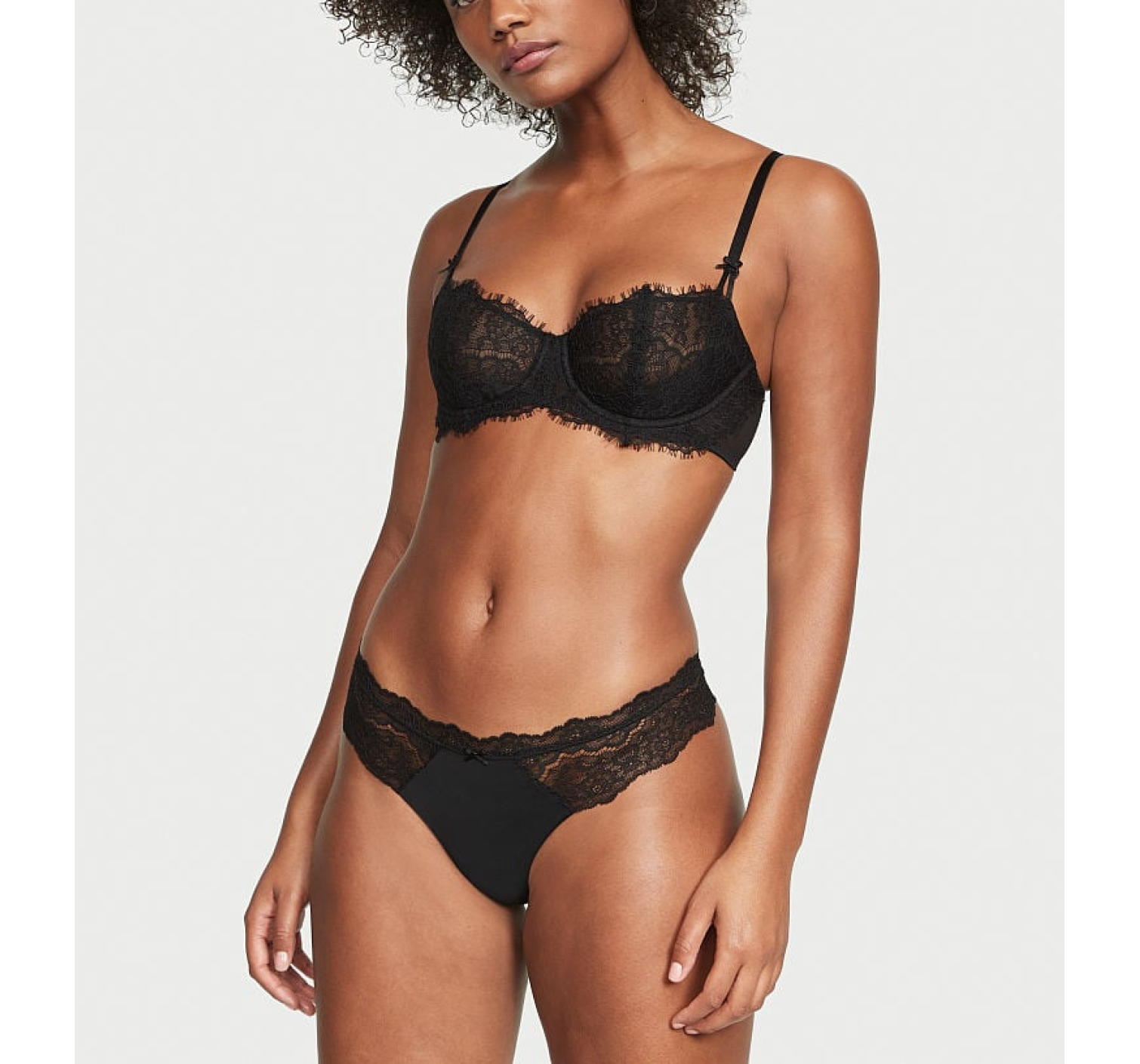 Трусики Dream Angels Lace-Trim Thong Panty Black