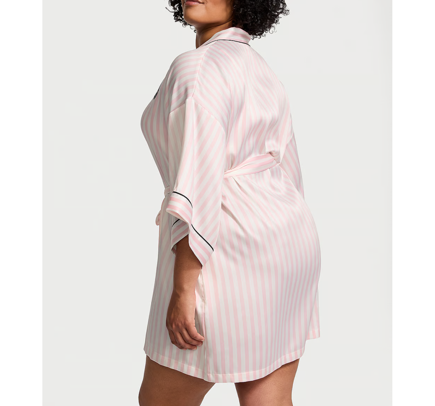 Сатиновий халат Satin Short Piped Robe Pink Iconic Strape