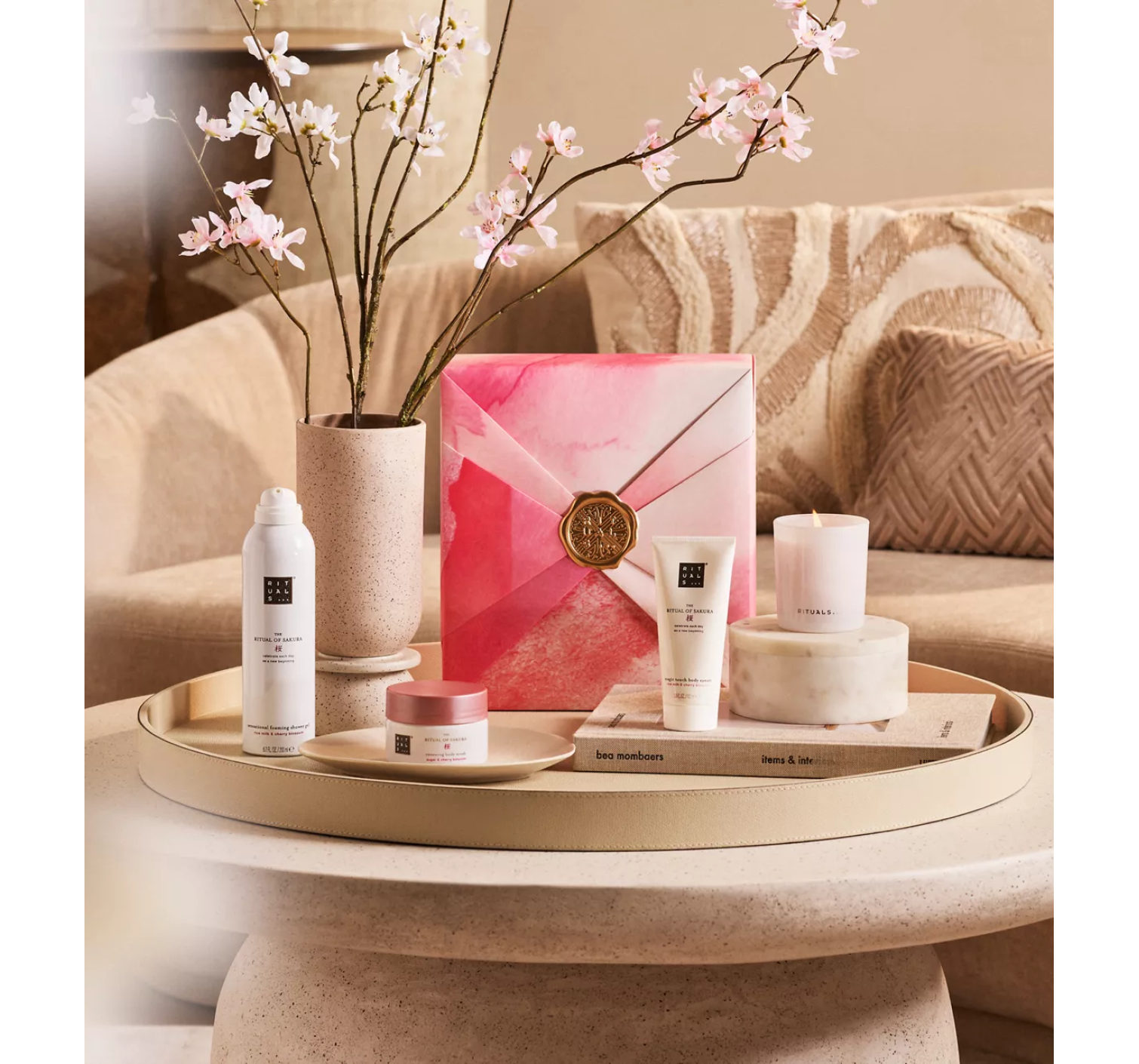 Подарочный набор The Ritual of Sakura Gift Set M