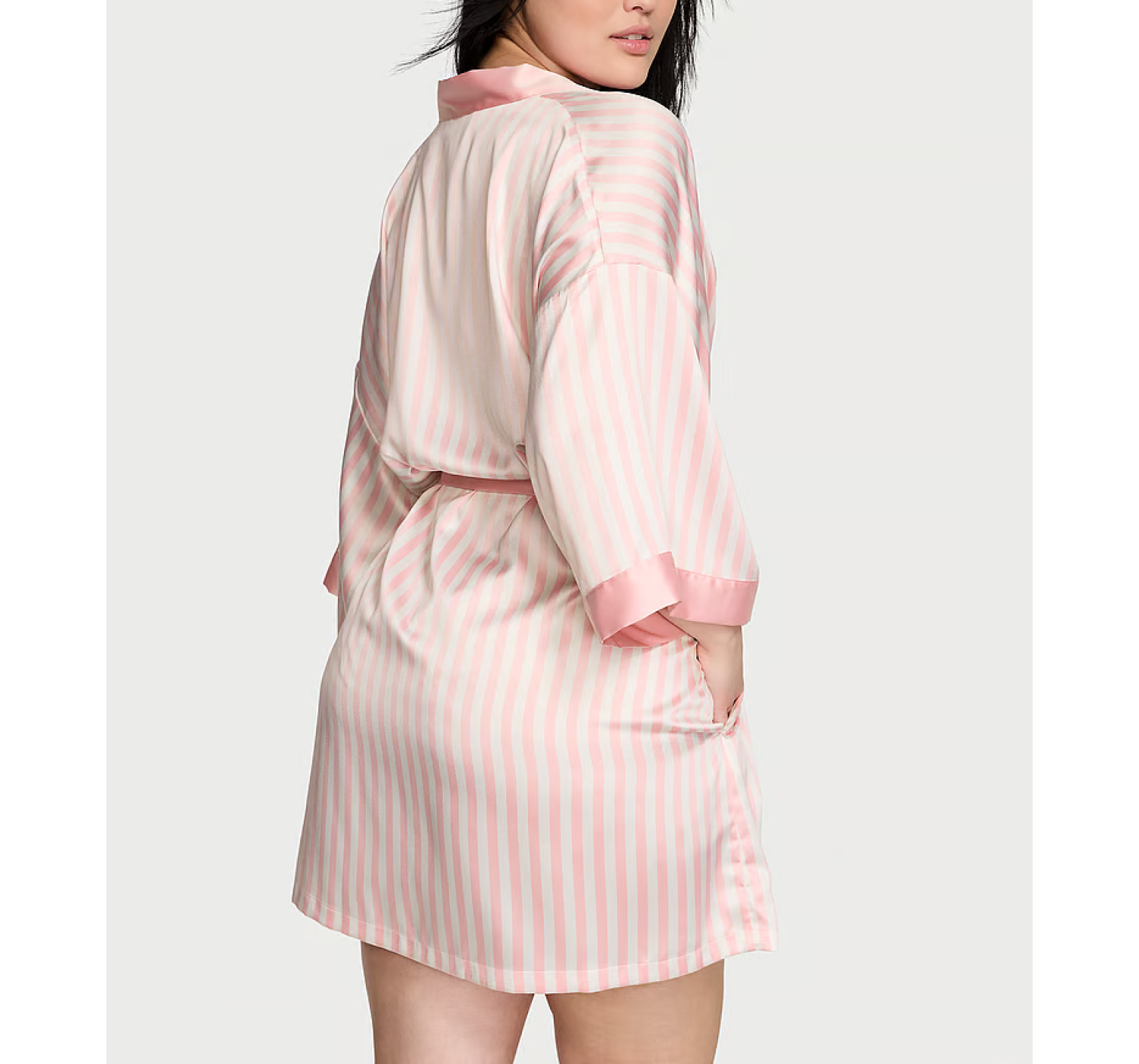 Сатиновий халат The Tour '23 Iconic Pink Stripe Robe Iconic Stripe