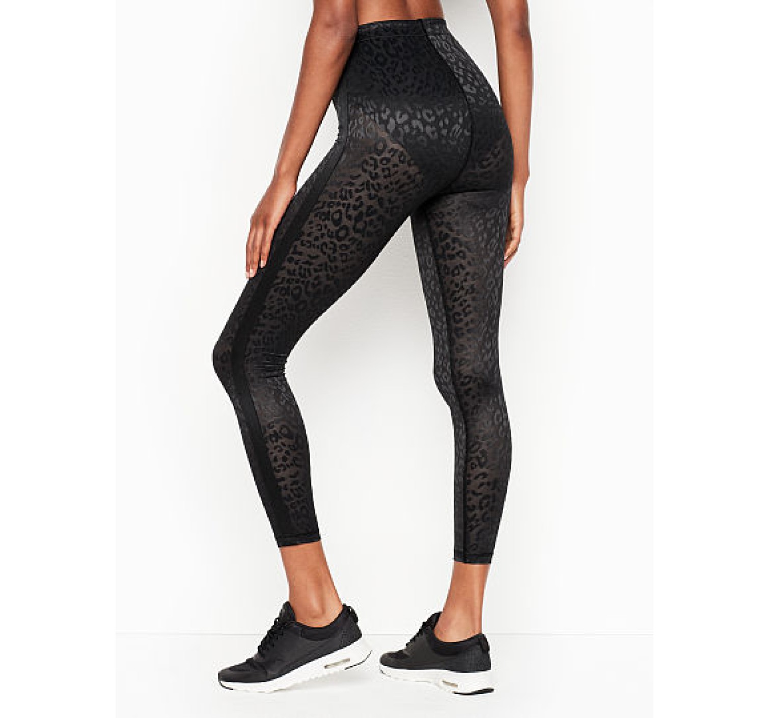 Набор для спорта Victoria Sport Bra Set & High-rise Leopard Tight
