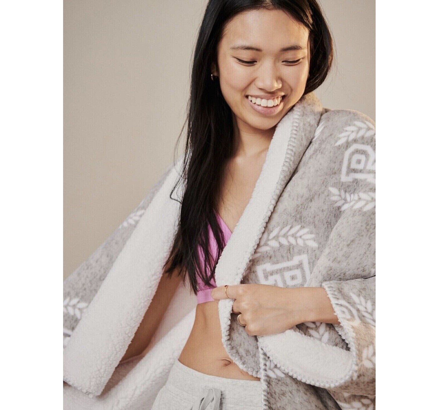 Плед Plush Fleece Blanket Grey logo PINK