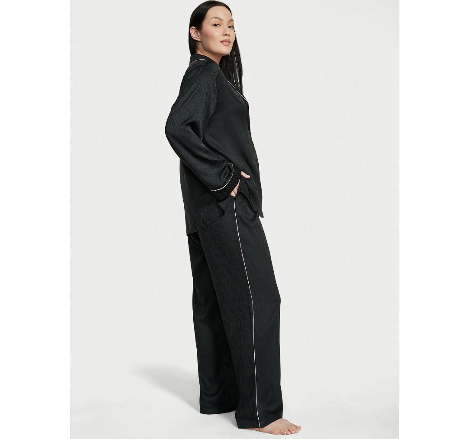 Сатиновая пижама Satin Long Pj set Black Logo Jacquard
