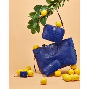 The Victoria Small Wallet Blue V-logo
