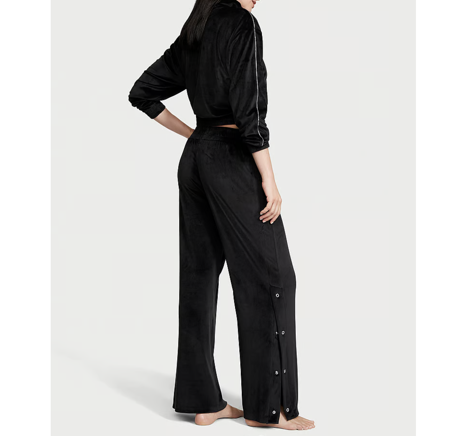 Велюровый костюм Velour Diamante Wide-Leg Snap Set