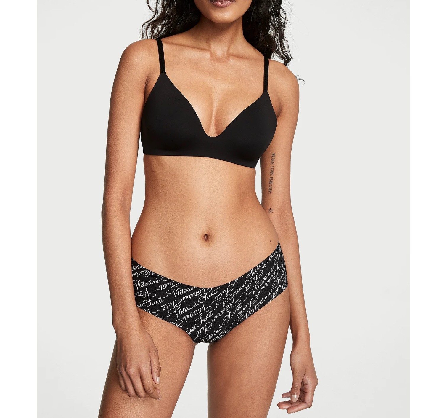 Трусики No-Show Cheeky Panty Black Victoria Script