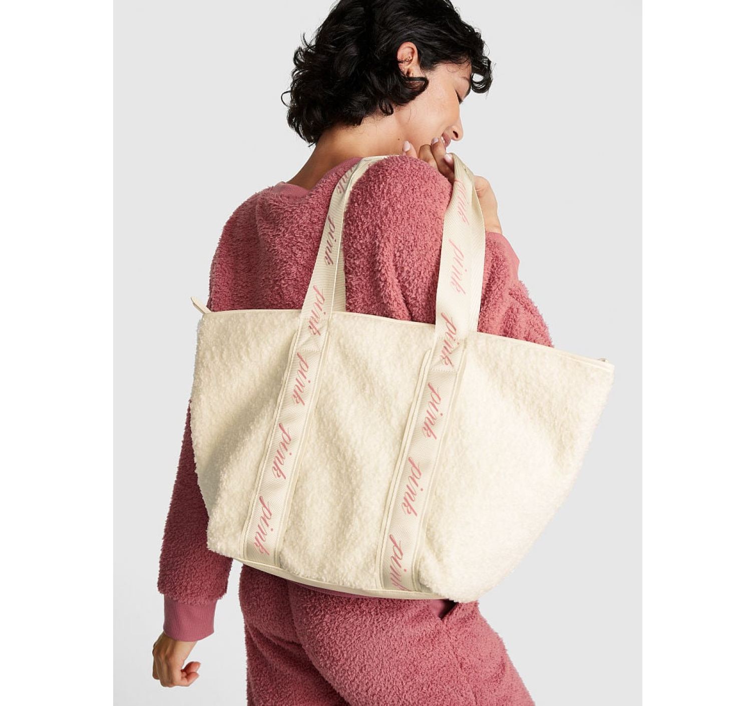 Сумка PINK Cozy-Plush Tote Bag Creamer