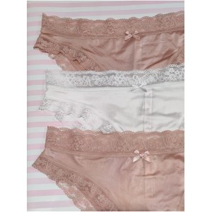 Трусики Victoria’s Secret Very Sexy White Lace Bikini panty