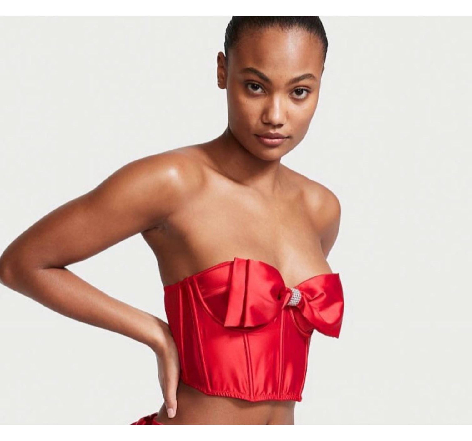 Комплект белья DREAM ANGELS Lipstick Balconette Bustier & Thong panty