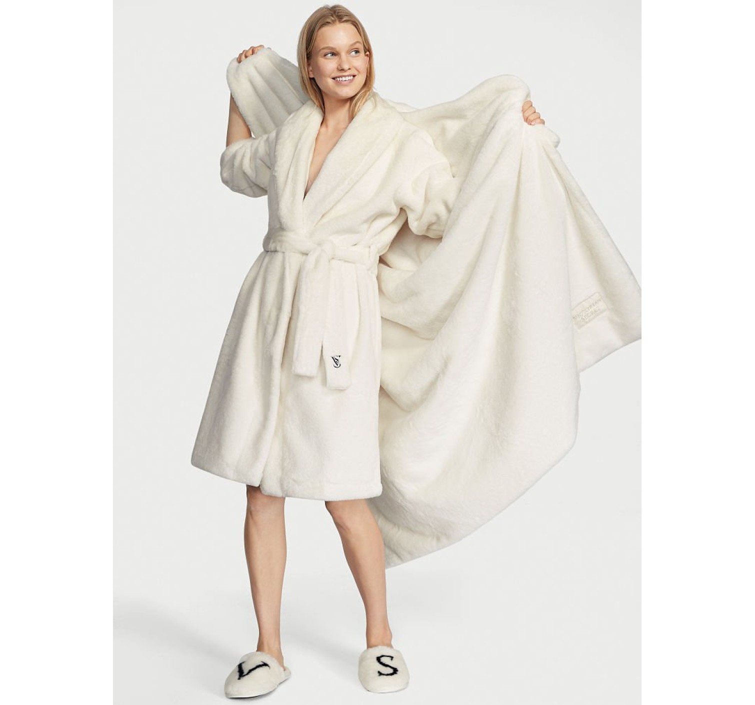 Домашние тапочки Victoria's Secret White Logo Faux Fur Slippers