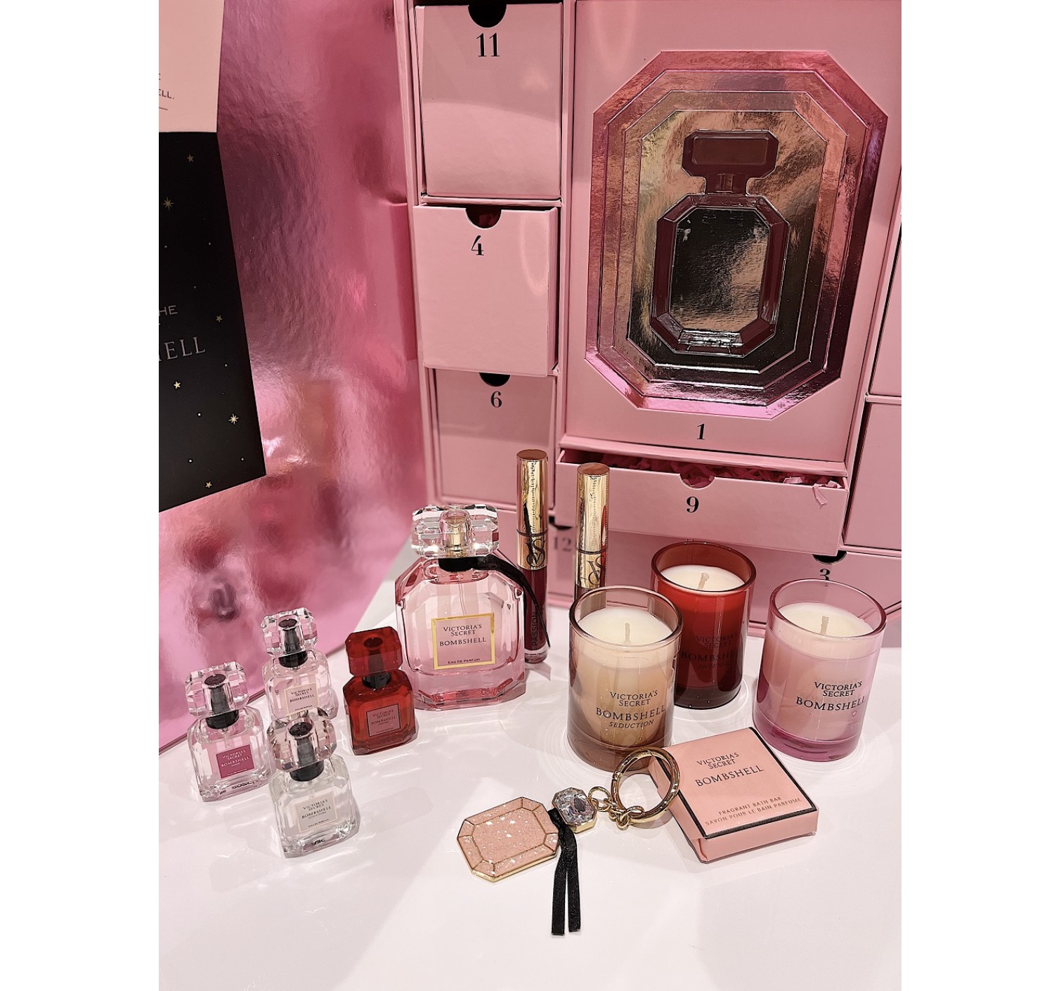 Подарочный набор The Victoria’s Secret Advent Calendar — 12 Days of Bombshell Beauty Calendar Gift Set