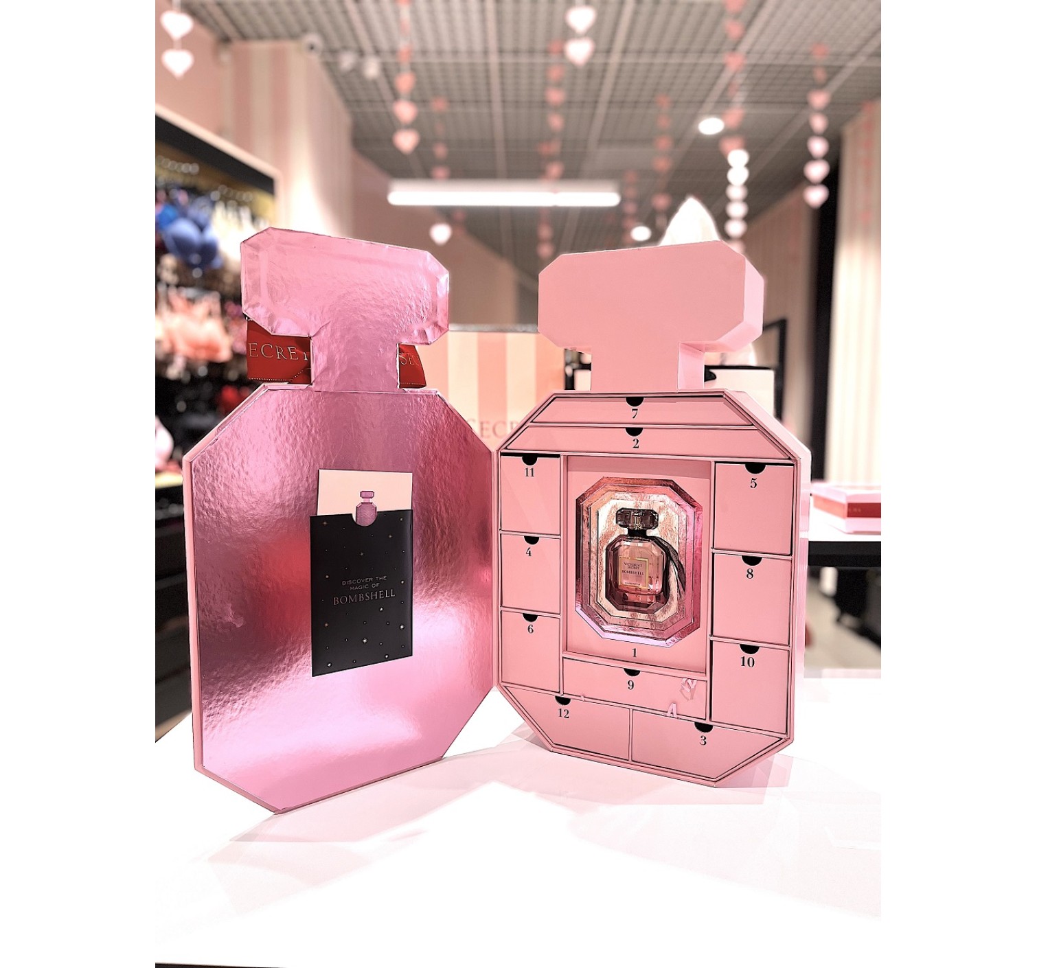 Подарочный набор The Victoria’s Secret Advent Calendar — 12 Days of Bombshell Beauty Calendar Gift Set