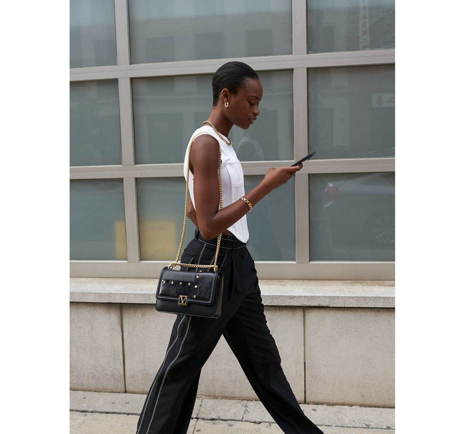 Крос-боді The Victoria Medium Shoulder Bag Stud Mix