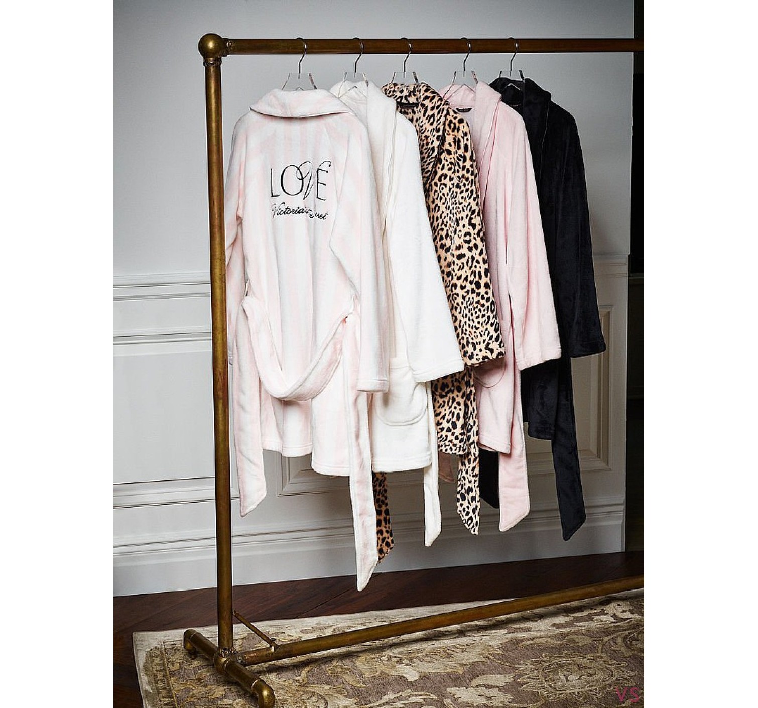 Плюшевий Халат VS Logo Short Cozy Robe Leopard