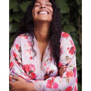 Сатиновий халат Victoria's Secret Lace Inset Robe Floral print