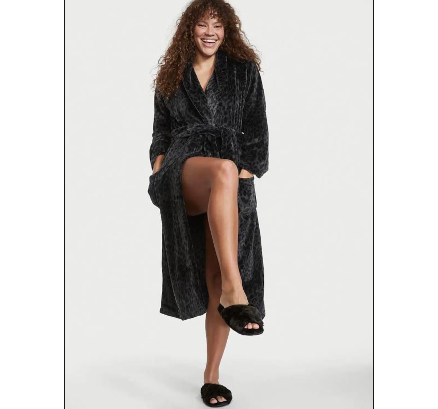 Домашние тапочки Faux Fur Slippers Black Leopard