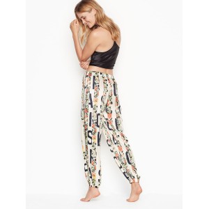 Сатиновая пижама Victoria’s Secret Satin FLORAL LOGO