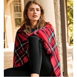 Плед Victoria's Secret Plaid Fleece Cozy Blanket