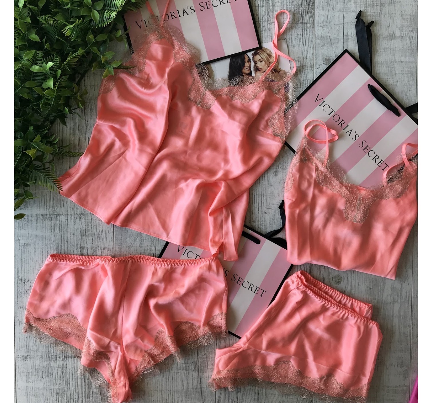 Сатиновая пижама Victoria’s Secret Neon Coral майка с шортами