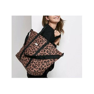 ПЛЯЖНАЯ СУМКА VICTORIAS SECRET TOTE WEEKENDER BAG - WILD LEOPARD PRINT