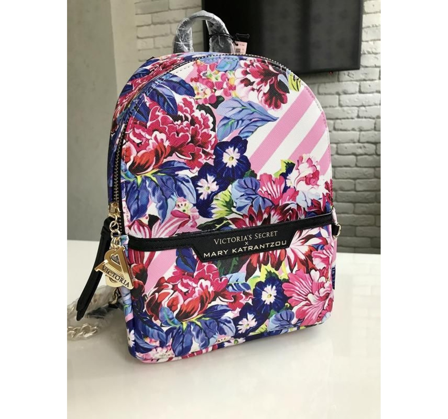 РЮКЗАК Вікторія Сікрет - SMALL CITY BACKPACK - PINK -MARY KATRANZOU